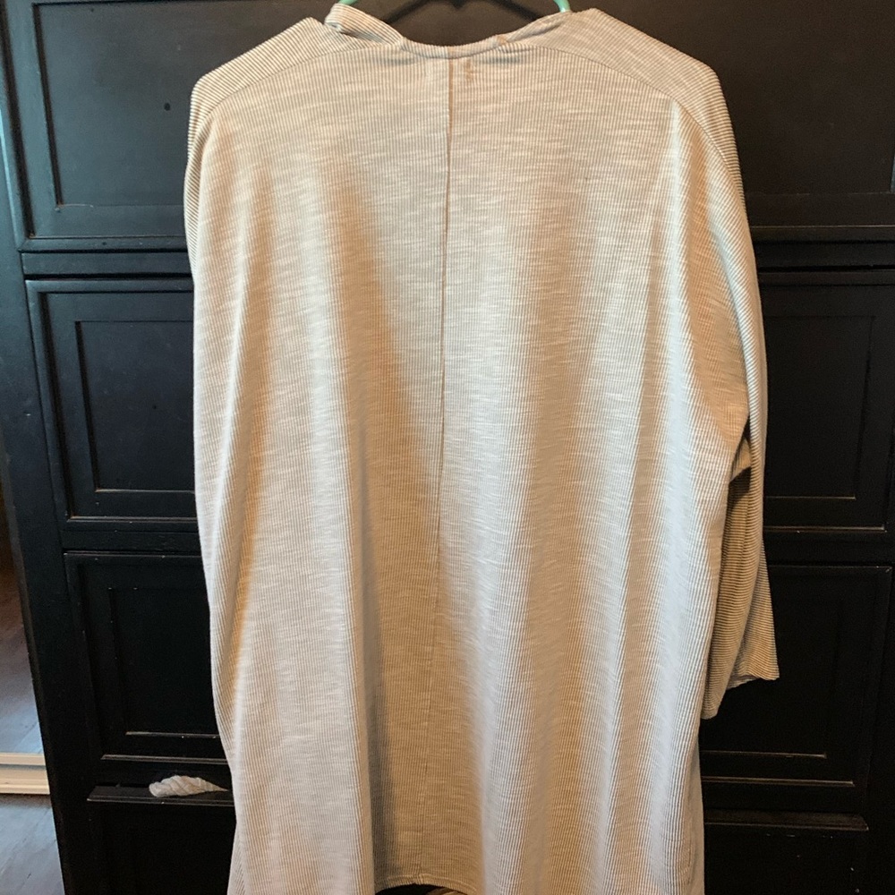 Cardigan - Picture 2 of 5